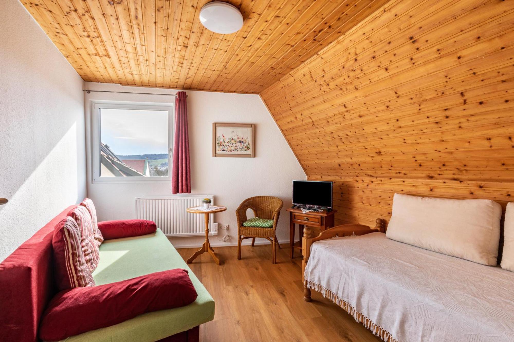 Apartmenthaus Ferienwohnungen Sila Weinstadt Kültér fotó