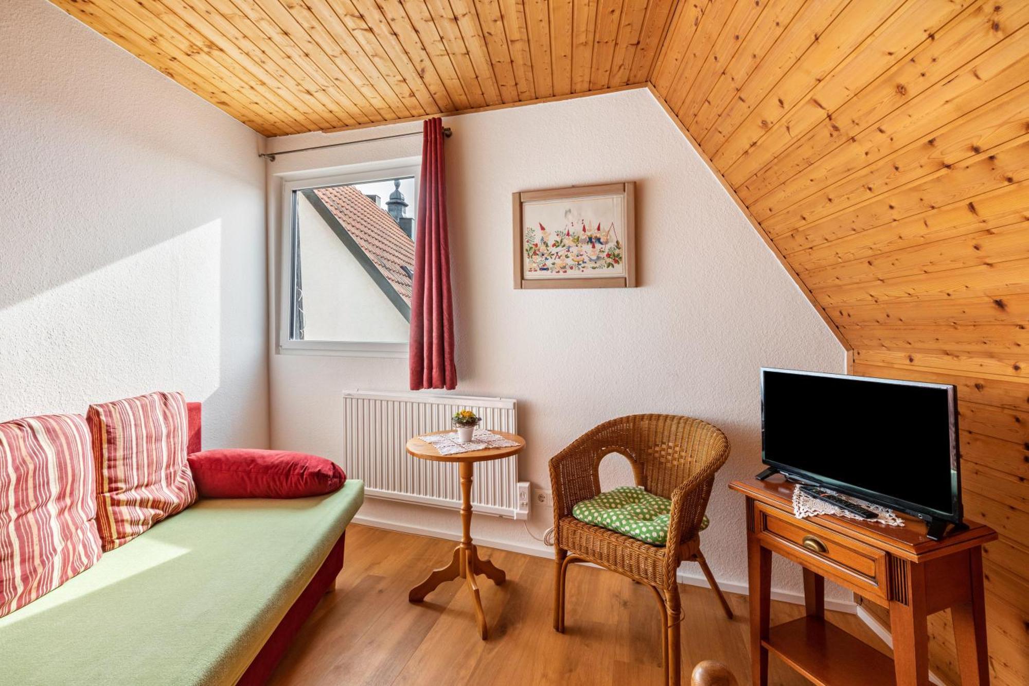 Apartmenthaus Ferienwohnungen Sila Weinstadt Kültér fotó