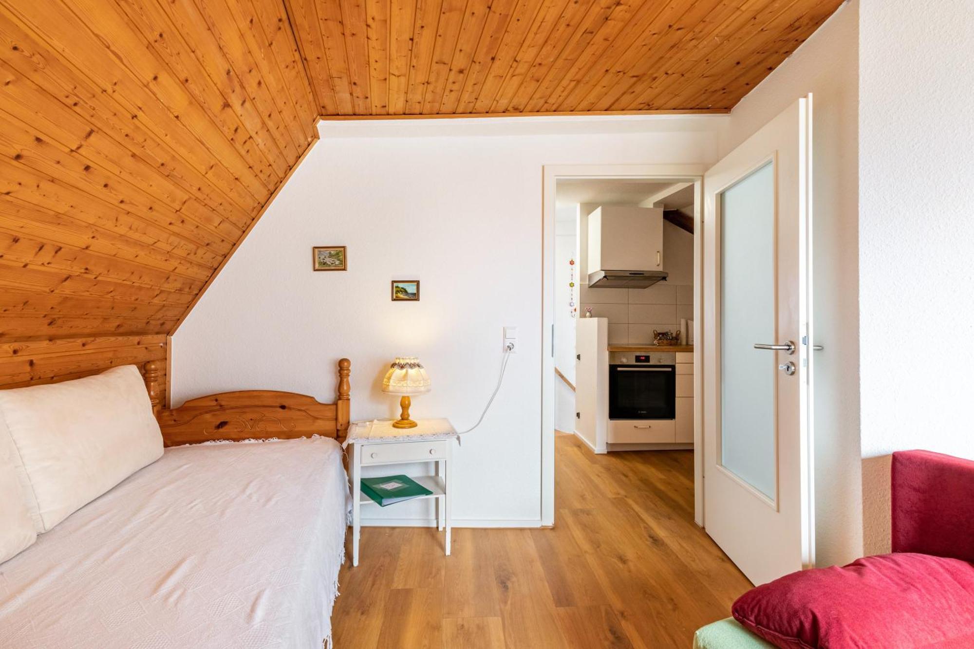 Apartmenthaus Ferienwohnungen Sila Weinstadt Kültér fotó