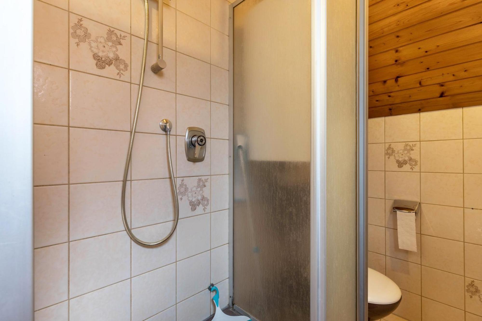 Apartmenthaus Ferienwohnungen Sila Weinstadt Kültér fotó
