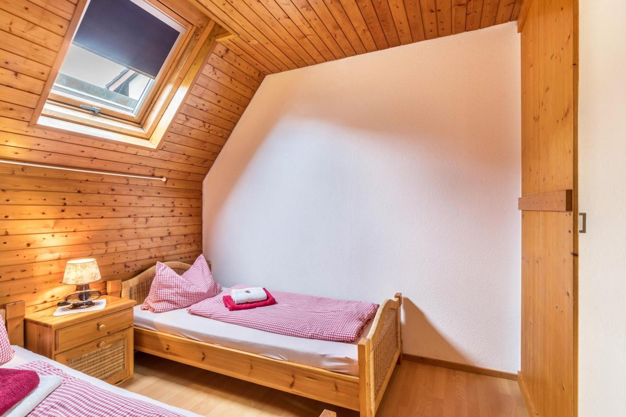 Apartmenthaus Ferienwohnungen Sila Weinstadt Kültér fotó